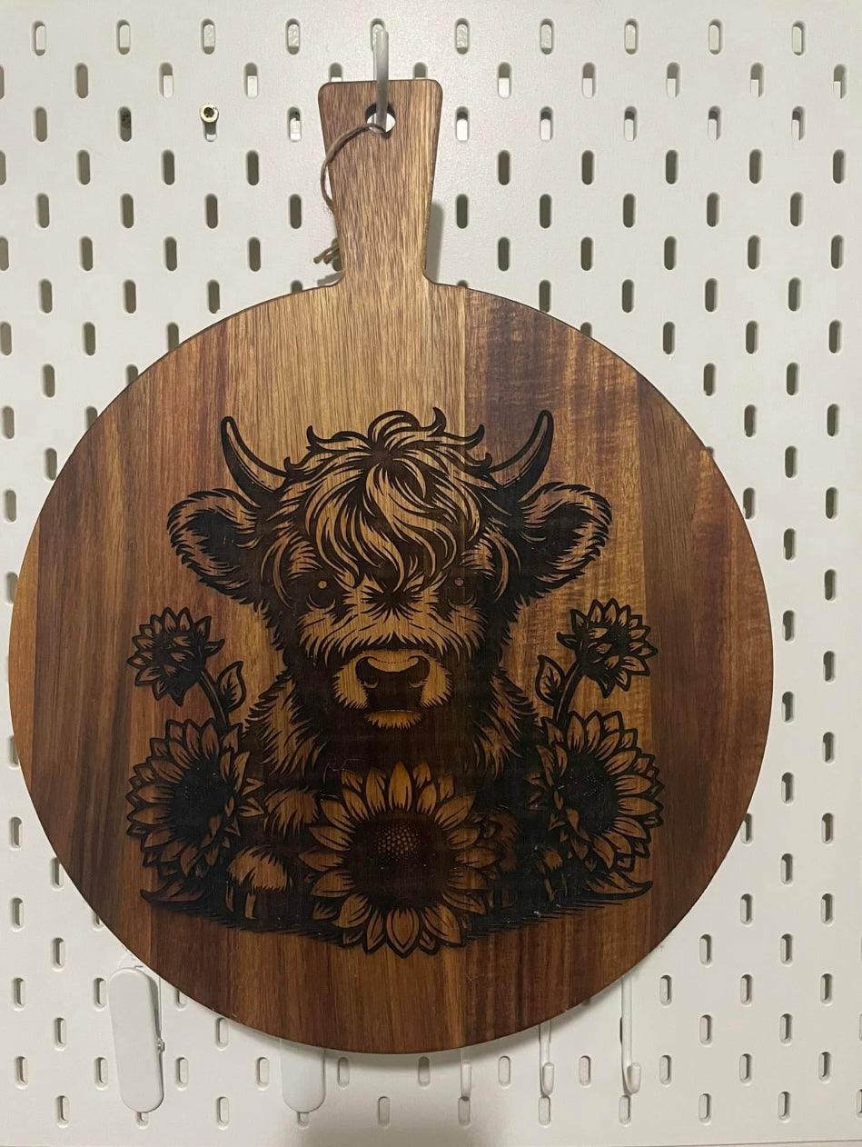 HIGHLAND COW CUTTING BOARD